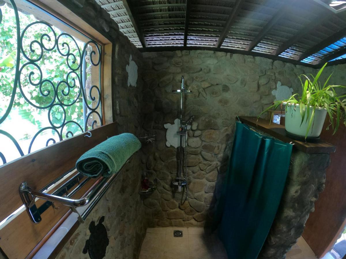 Fare Honu Cook'S Bay Moorea Exterior photo